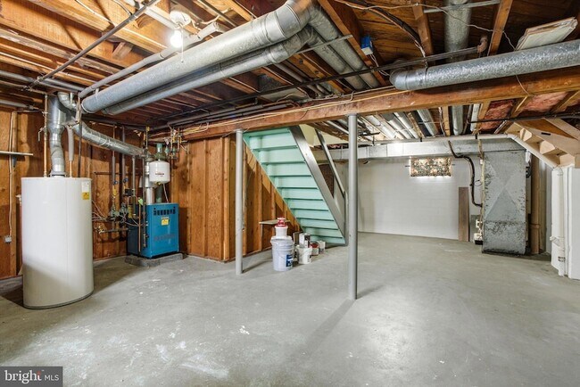 Building Photo - 29 Rolling Ln