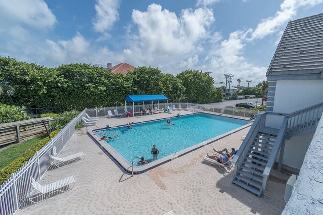 Building Photo - 516 Beach Park Ln