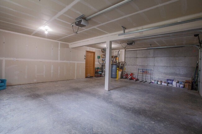 Building Photo - Beautiful Penn Cove View Home and Dog Frie...