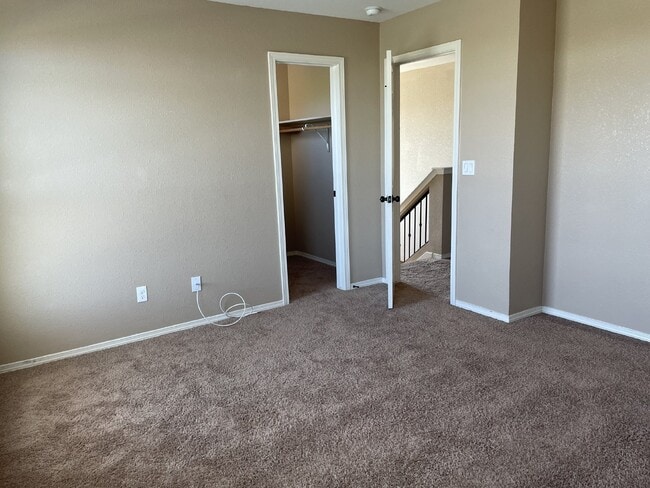 Building Photo - 12960 Cozy Cove Ave