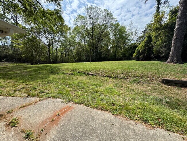 Building Photo - 4702 Harbin St