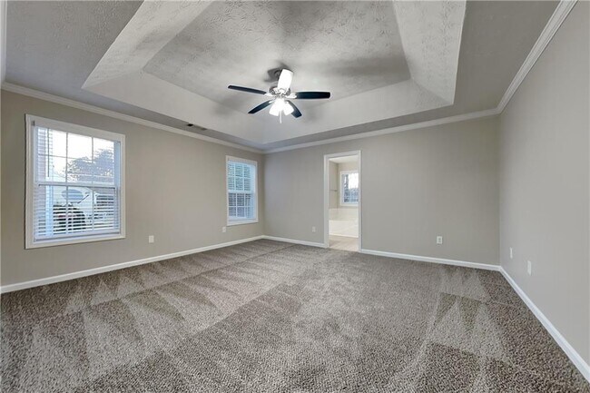 Building Photo - 230 Lake Valley Dr SW