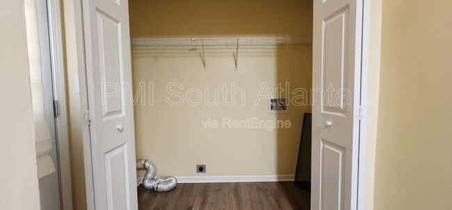 Building Photo - 7298 Wagon Wheel Ct