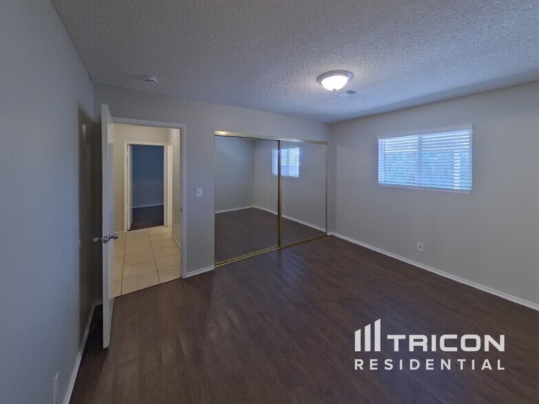 Building Photo - 104 Edelweiss St