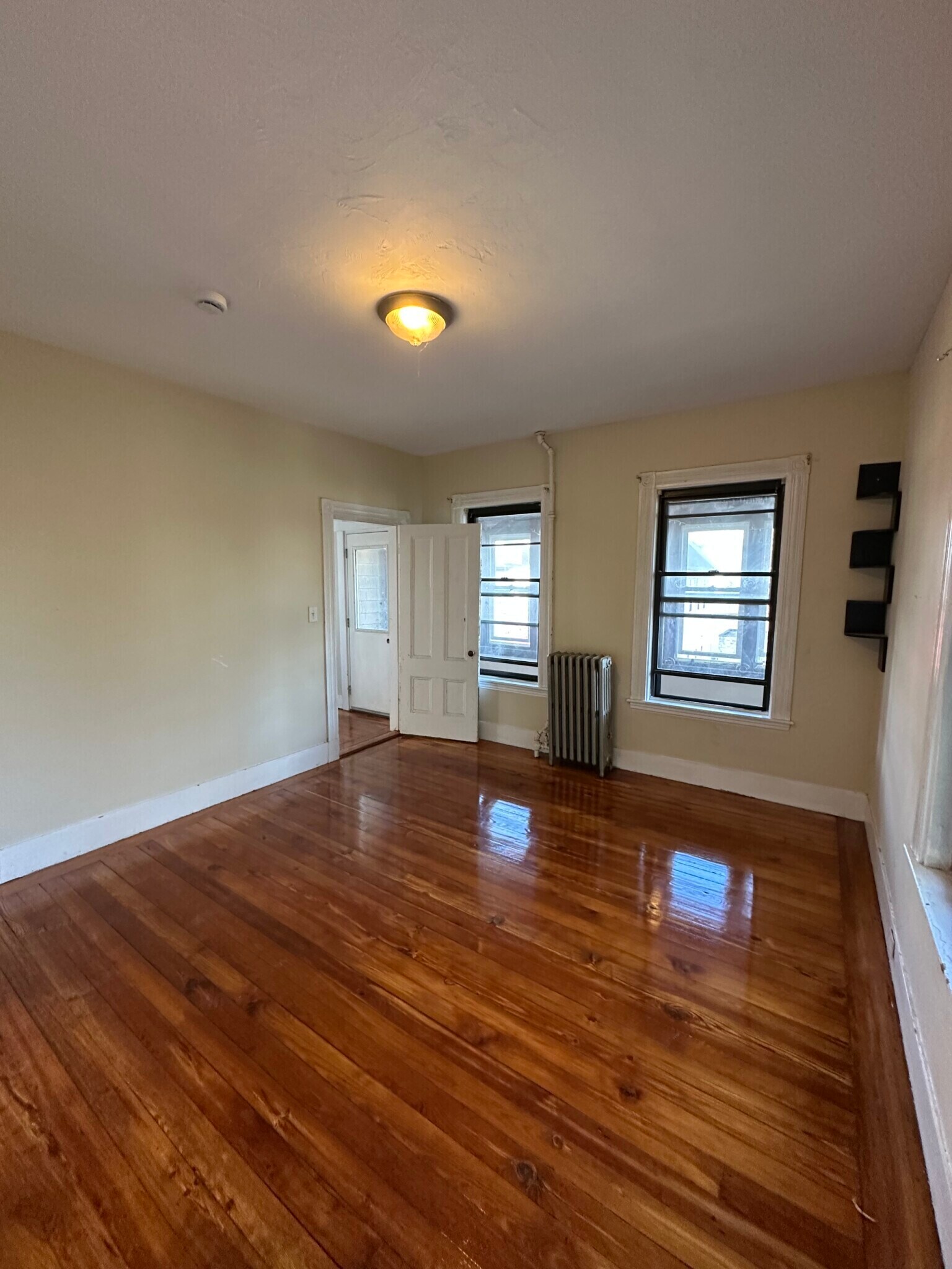 Building Photo - 15 Cushman Rd