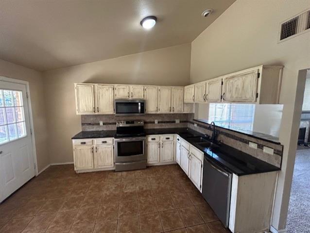 Building Photo - 1352 Saddleback Ln