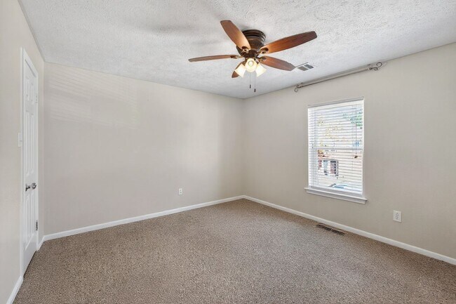 Building Photo - 19115 Keyturn Ln