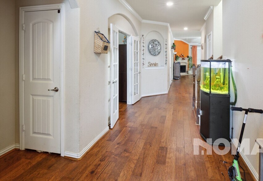 Building Photo - 11813 Hamptonbrook Dr