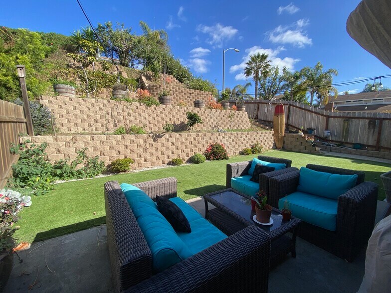 Building Photo - 970 Woodlake Dr