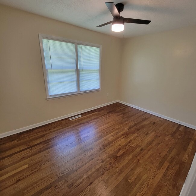 Building Photo - Mitchell