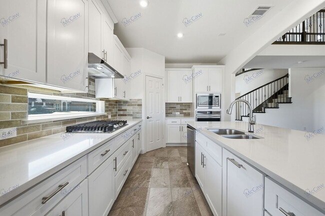 Building Photo - 6700 Palmdale Ln