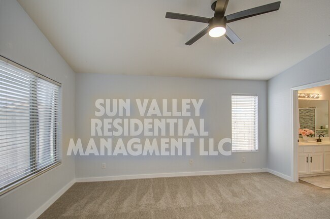 Building Photo - 17526 W Coyote Trail Dr