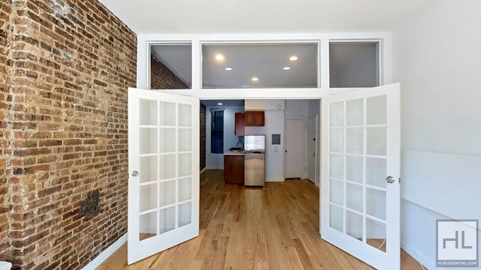 Building Photo - BEDFORD AVENUE / No fee 1-Bed 1-Bath in Pr...