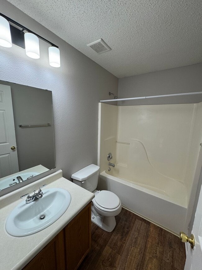Building Photo - 644 Springtree Lane
