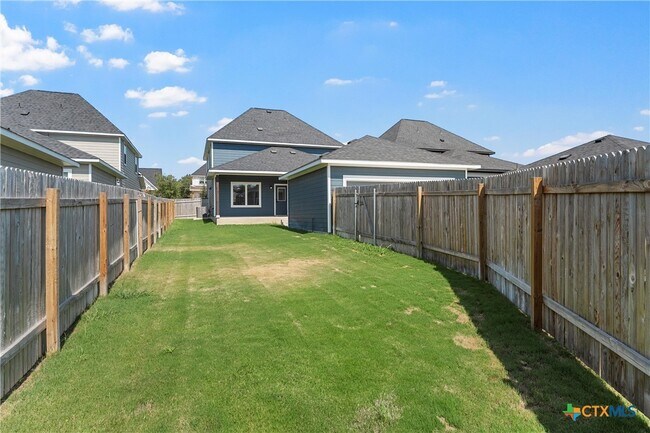 Building Photo - 209 Villars Dr