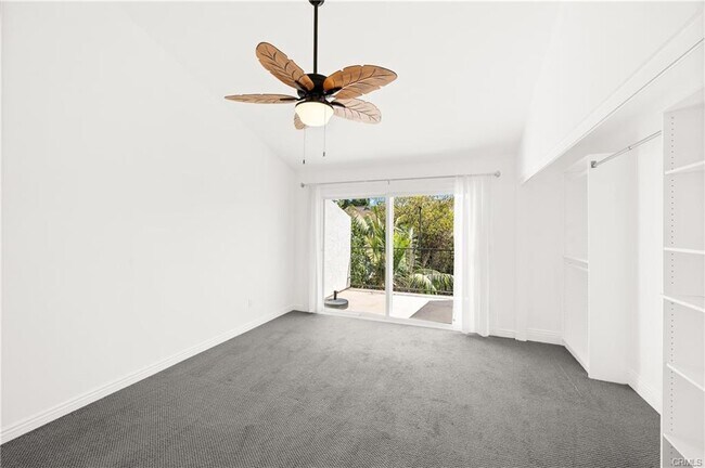 Primary Photo - 33026 Lighthouse Ct