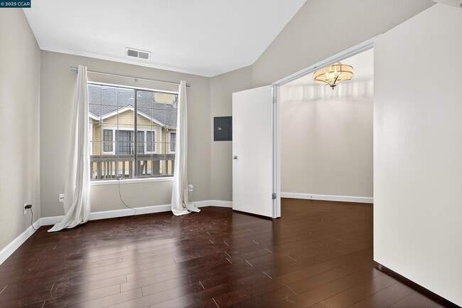 Building Photo - 1202 Devonwood