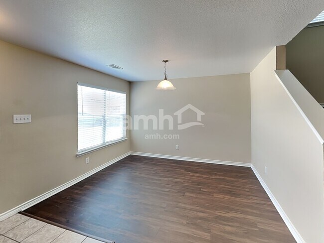 Building Photo - 5459 Montague Ln