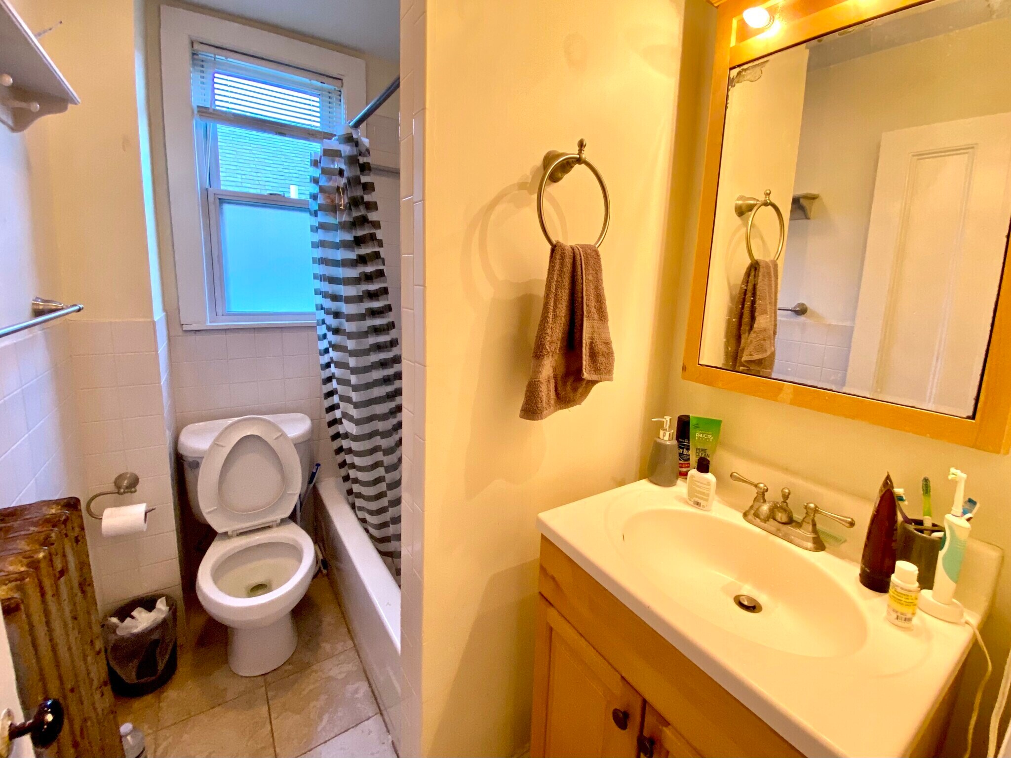 Building Photo - 8 Oswald St