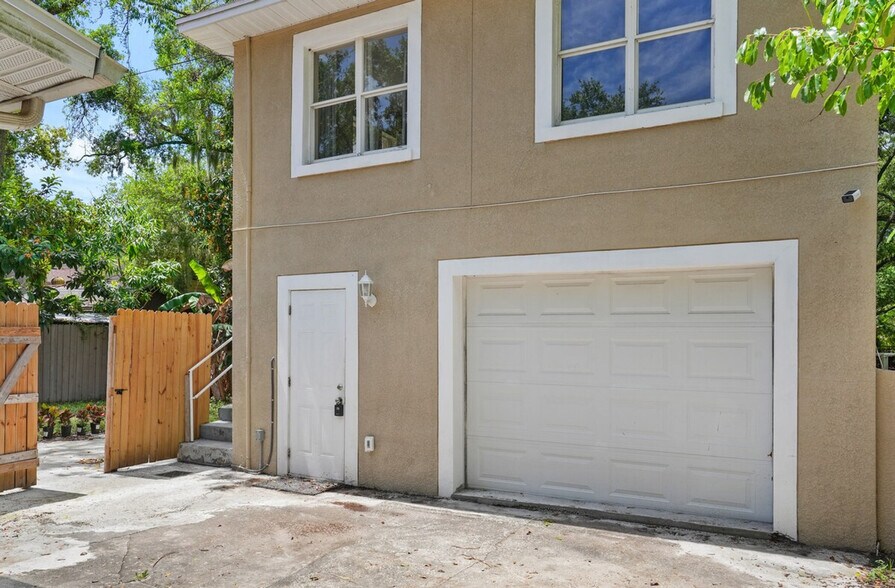 Building Photo - 1022 E 25th Ave