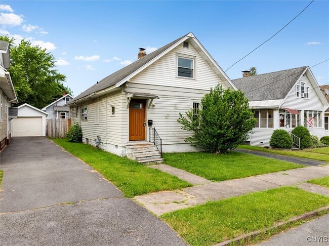 Building Photo - 1410 Fincke Ave