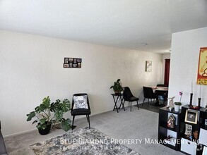 Building Photo - Spacious 2 BR, 1.5 BA in Del Mar Palms