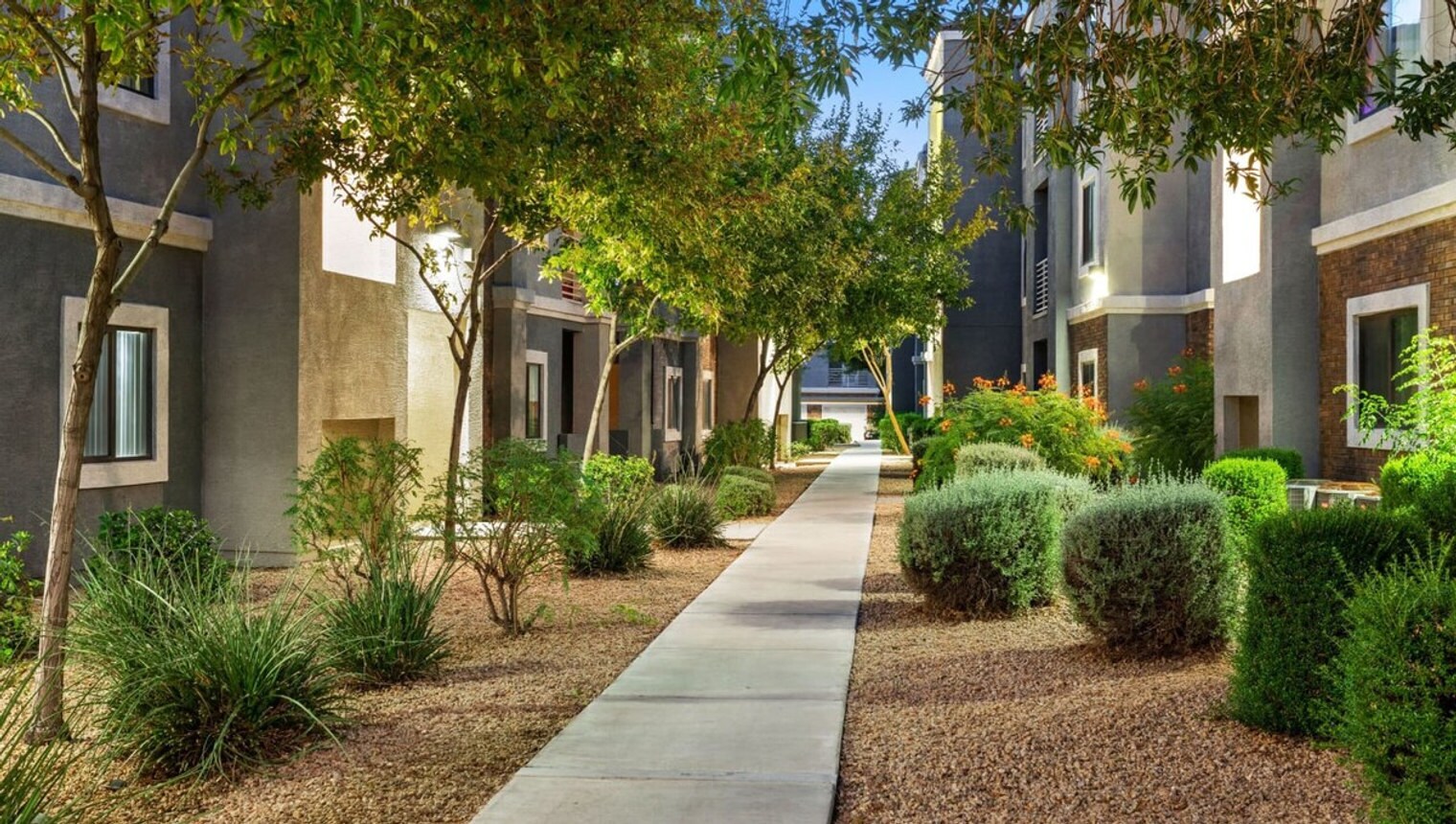 Building Photo - 15 W Villa Rita Dr