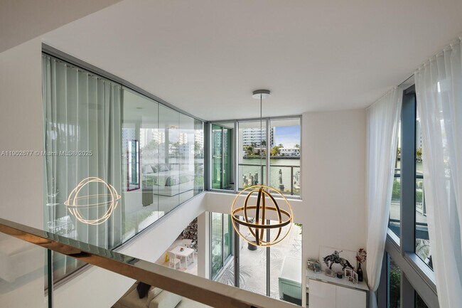 Building Photo - 7928 East Dr