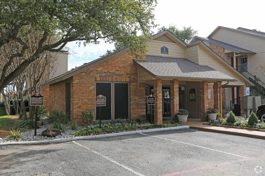 Preston Villas 17601 Preston Rd Dallas TX 75252 Apartment Finder