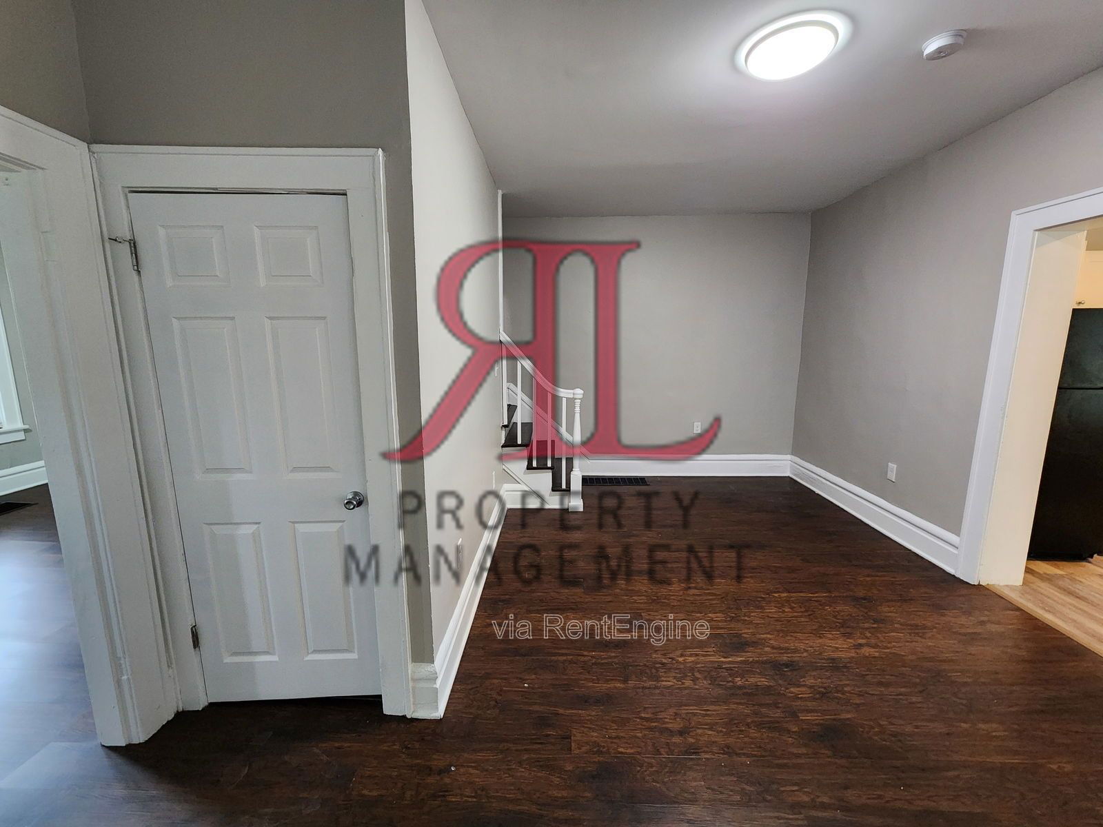 Building Photo - 644 S Champion Ave