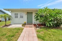 Building Photo - 1814 Fox Hunt Dr