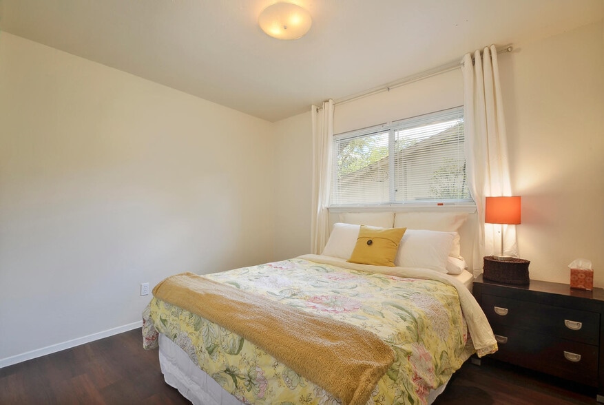 Building Photo - 8432 Bangor Bnd