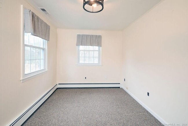 Building Photo - 4 Fermily Ln
