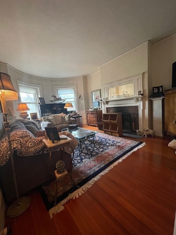 Building Photo - 1680 Beacon St