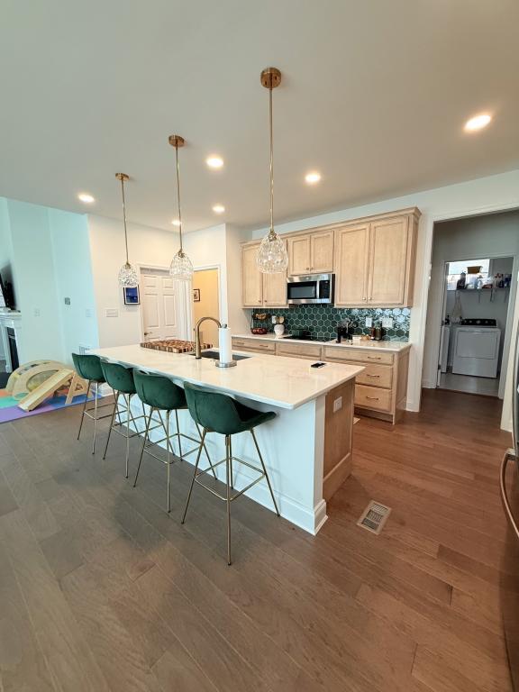Building Photo - 3074 Summer Porch Ave