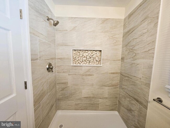 Building Photo - 199 Berger St