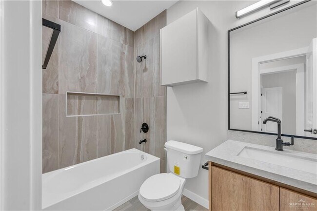 Building Photo - 24 N 25th St