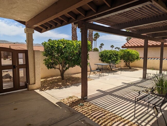 Building Photo - Resort Living in Desert Hot Springs