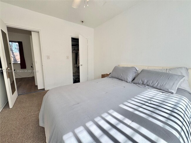 Building Photo - 4740 Pine Tree Dr