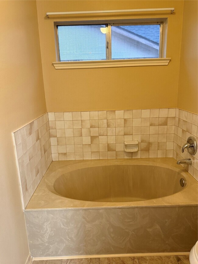 Building Photo - 16431 Canario Dr