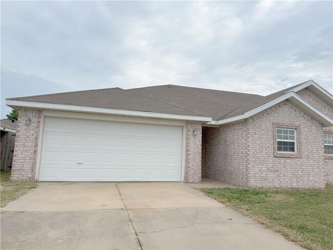 Building Photo - 4106 SW Shadowrock Pl