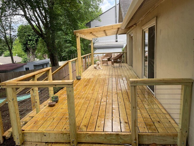 Building Photo - 5538 Janelle St