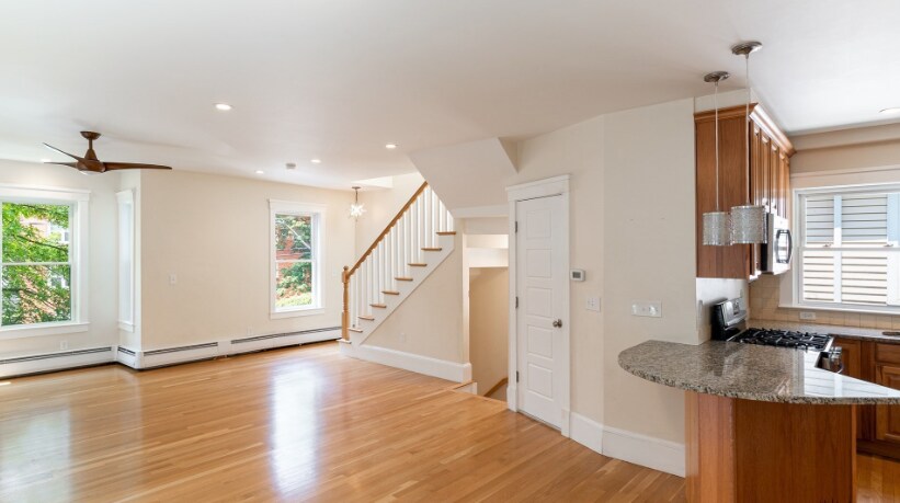 Primary Photo - 55 Magee St