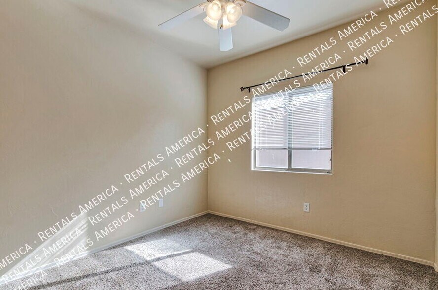 Building Photo - 8321 N Rocky View Ln