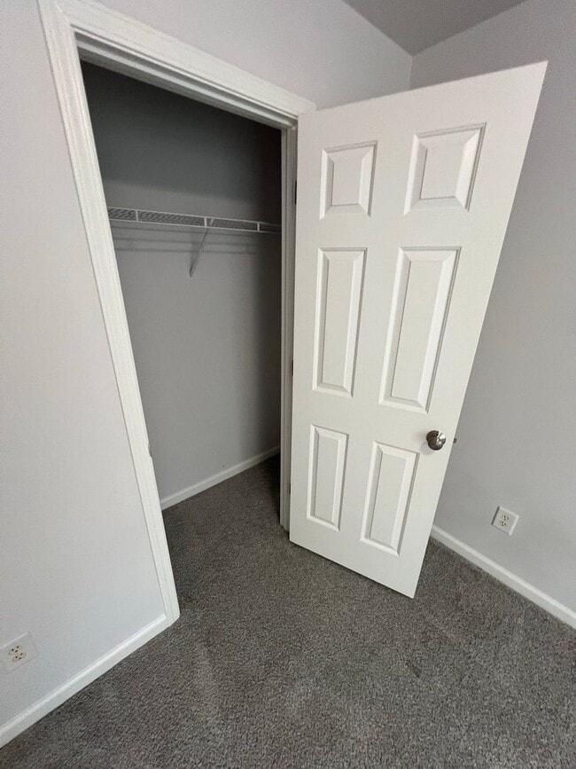 Building Photo - NOW READY! 3 bed 2.5 bath townhome in Duluth!