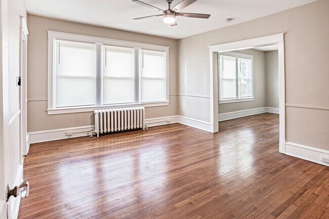 Building Photo - North Wilmington - 5 bedroom, 2 bathroom h...