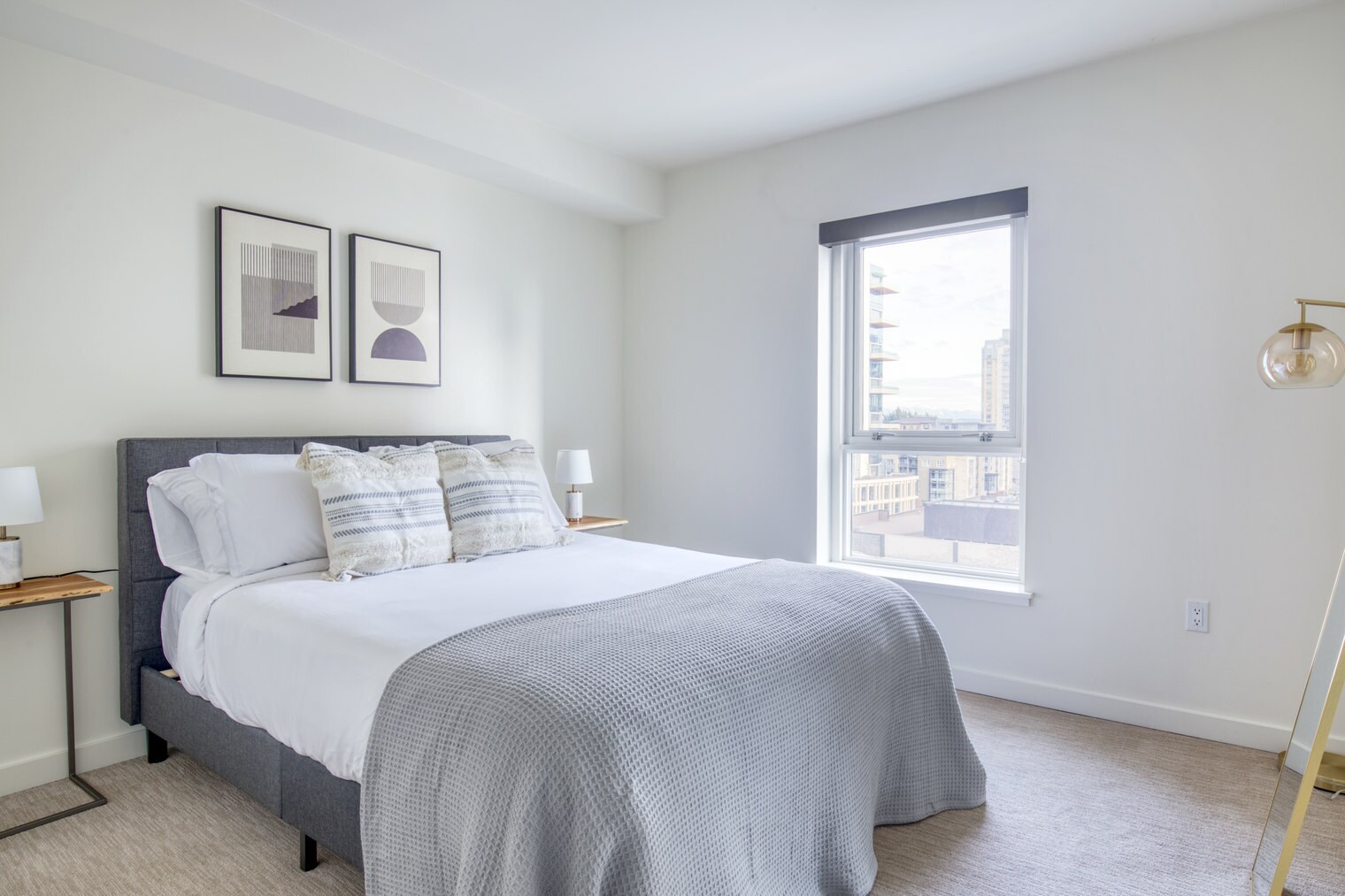 Building Photo - 10349 NE 10th St