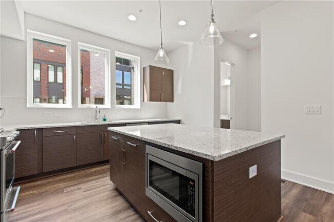 Building Photo - 1292 Chelsea Cir NW