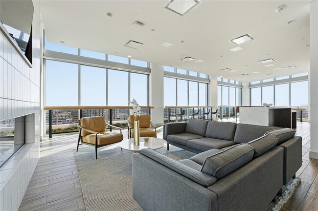 Building Photo - 777 3rd Ave N