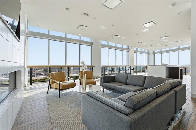 Building Photo - 777 3rd Ave N